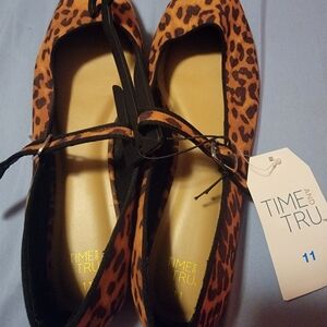 Time and Tru Leopard Ballet Flats in Brown and Black